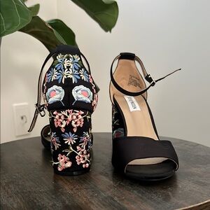Steve Madden Black Chunky Heels with Floral Embroidery
